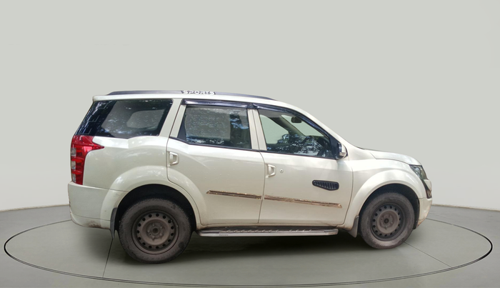 2016 Mahindra XUV500 W4, Diesel, Manual, 99,247 km, exterior