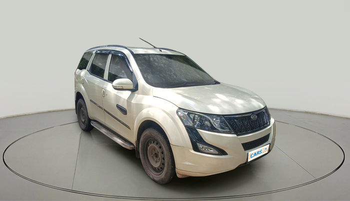2016 Mahindra XUV500 W4, Diesel, Manual, 99,247 km, exterior
