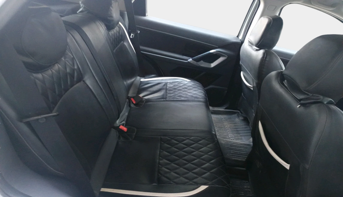 2019 Tata Harrier XM 2.0L KRYOTEC, Diesel, Manual, 1,25,107 km, interior