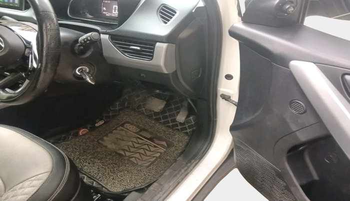 2022 Tata NEXON XMA SUNROOF DIESEL, Diesel, Automatic, 71,329 km, interior