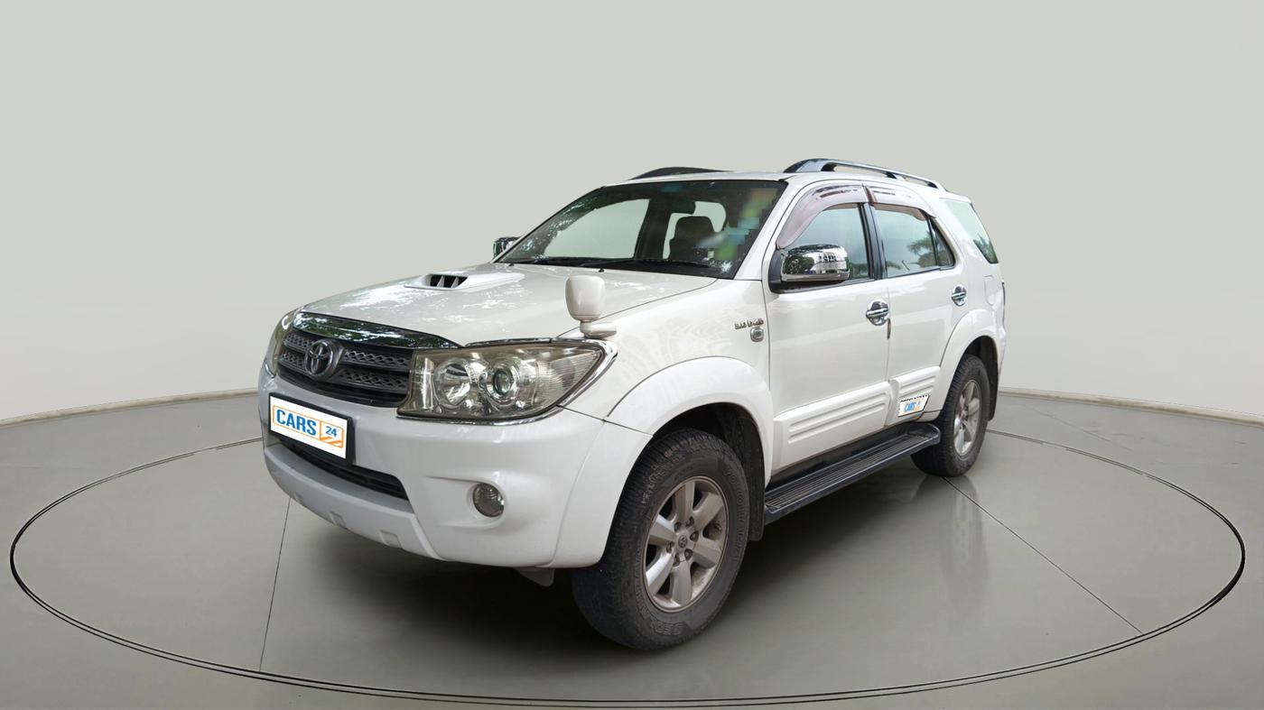 2011 Toyota Fortuner 3.0 4X4 MT, Diesel, Manual, 1,17,205 km, exterior