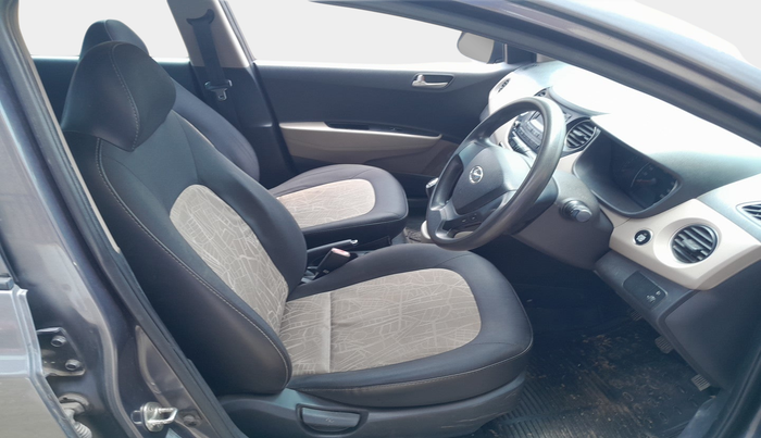 2014 Hyundai Grand i10 SPORTZ 1.2 KAPPA VTVT, Petrol, Manual, 32,412 km, interior