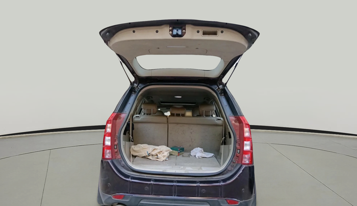 2016 Mahindra XUV500 W10 AT 1.99, Diesel, Automatic, 76,251 km, exterior