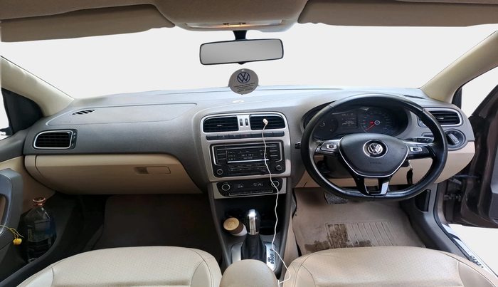 2016 Volkswagen Vento HIGHLINE PETROL AT, Petrol, Automatic, 97,356 km, interior