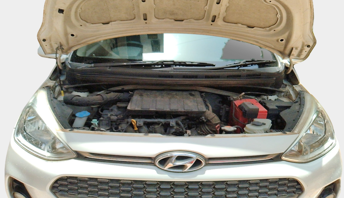 2017 Hyundai Grand i10 SPORTZ (O) AT 1.2 KAPPA VTVT, Petrol, Automatic, 39,882 km, exterior