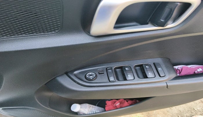 2019 Hyundai VENUE S 1.2, Petrol, Manual, 53,164 km, interior