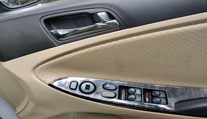 2013 Hyundai Verna FLUIDIC 1.6 VTVT SX, Petrol, Manual, 92,536 km, interior