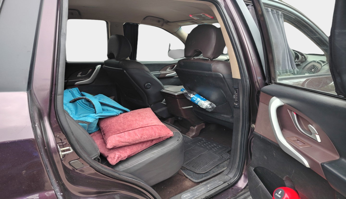 2013 Mahindra XUV500 W8 AWD, Diesel, Manual, 81,511 km, interior