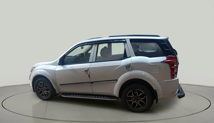 2017 Mahindra XUV500 W4, Diesel, Manual, 73,097 km, exterior