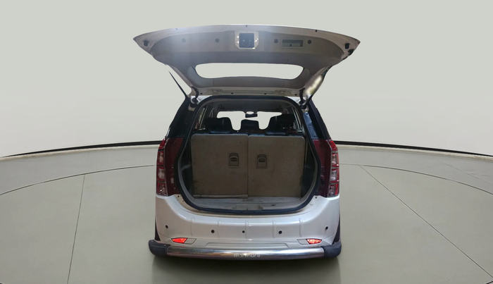 2017 Mahindra XUV500 W4, Diesel, Manual, 73,097 km, exterior