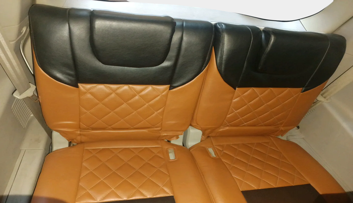 2017 Mahindra XUV500 W4, Diesel, Manual, 73,097 km, interior