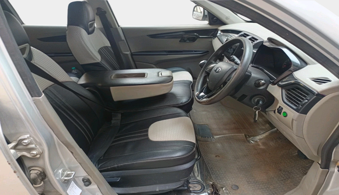 2016 Mahindra Kuv100 K4 D 6 STR, Diesel, Manual, 1,04,969 km, interior