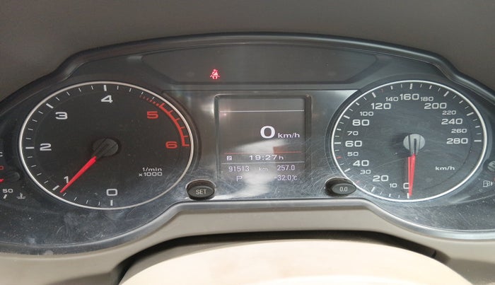 2011 Audi Q5 2.0 TDI QUATTRO, Diesel, Automatic, 91,513 km, interior