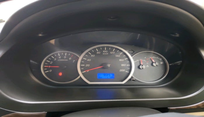 2013 Chevrolet Enjoy 1.4 LTZ 7 STR, Petrol, Manual, 9,357 km, interior