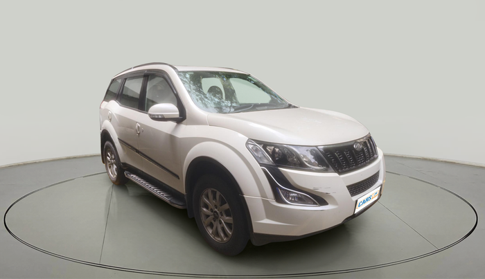 2015 Mahindra XUV500 W10, Diesel, Manual, 1,29,242 km, exterior
