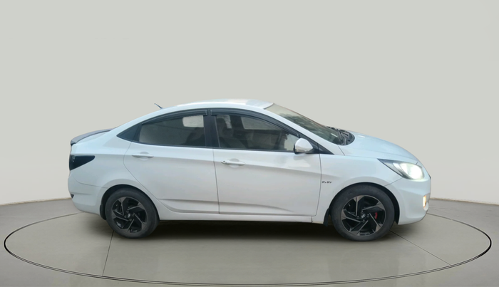 2013 Hyundai Verna FLUIDIC 1.6 VTVT SX, Petrol, Manual, 68,312 km, exterior