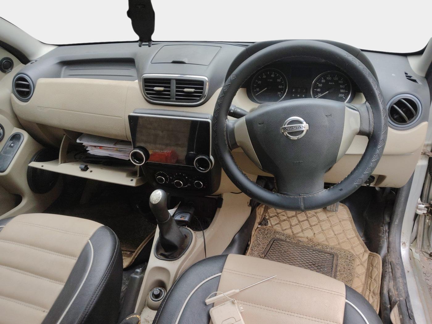 2015 Nissan Terrano XL O (D), Diesel, Manual, 78,139 km, interior