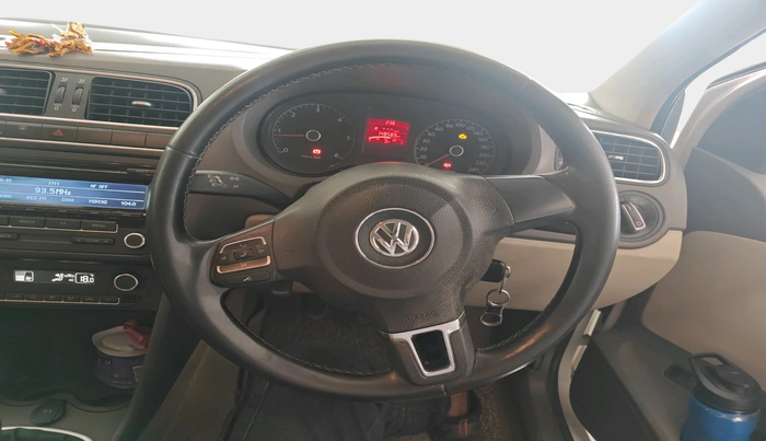 2011 Volkswagen Vento HIGHLINE DIESEL 1.6, Diesel, Manual, 1,48,589 km, interior