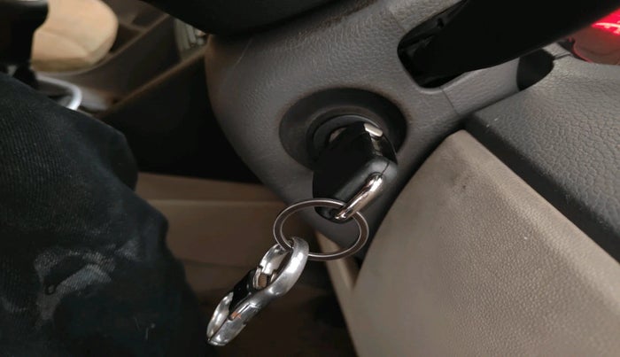 2011 Volkswagen Vento HIGHLINE DIESEL 1.6, Diesel, Manual, 1,48,589 km, interior