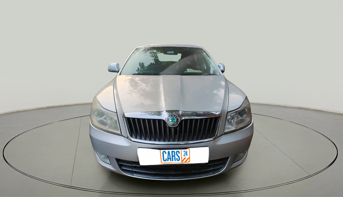 2011 Skoda Laura AMBIENTE 2.0 TDI CR AT, Diesel, Automatic, 2,31,289 km, exterior