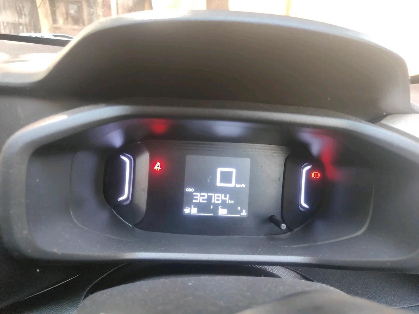 2022 CITROEN C3 FEEL 1.2 DUAL TONE, Petrol, Manual, 32,784 km, interior