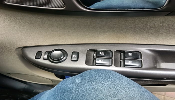 2013 Hyundai i20 MAGNA (O) 1.2, Petrol, Manual, 1,24,642 km, interior