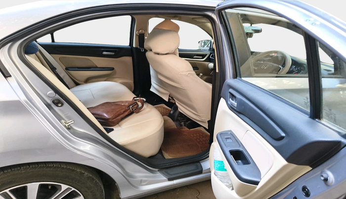 2023 Honda Amaze 1.2L I-VTEC VX CVT, Petrol, Automatic, 23,626 km, interior