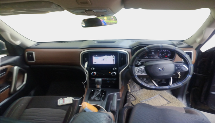 2023 Mahindra SCORPIO-N Z6 DIESEL AT 2WD 7 STR, Diesel, Automatic, 28,700 km, interior