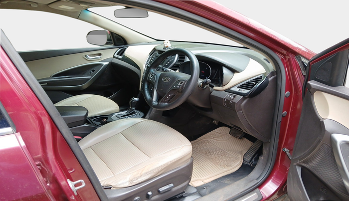 2014 Hyundai Santa Fe 4 WD AT, Diesel, Automatic, 1,32,676 km, interior
