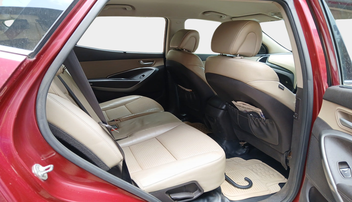 2014 Hyundai Santa Fe 4 WD AT, Diesel, Automatic, 1,32,676 km, interior