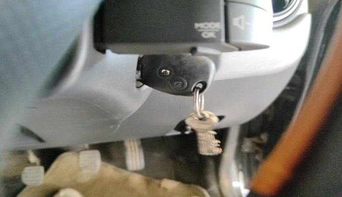 2014 Renault Duster 110 PS RXZ 4X4 MT DIESEL, Diesel, Manual, 70,112 km, interior