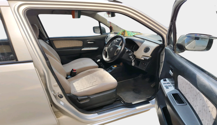2015 Maruti Wagon R 1.0 VXI, Petrol, Manual, 33,358 km, interior
