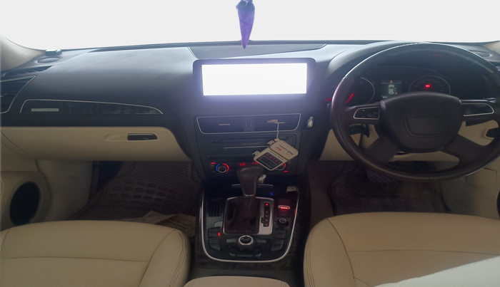 2010 Audi Q5 2.0 TFSI QUATTRO, Petrol, Automatic, 99,562 km, interior