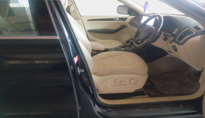 2010 Audi Q5 2.0 TFSI QUATTRO, Petrol, Automatic, 99,562 km, interior
