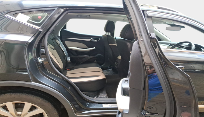 2024 MG ASTOR Select 1.5 CVT (Ivory), Petrol, Automatic, 10,965 km, interior