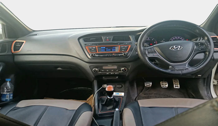 2015 Hyundai i20 Active 1.4 SX, Diesel, Manual, 1,46,646 km, interior