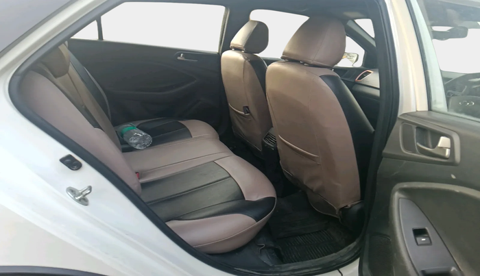 2015 Hyundai i20 Active 1.4 SX, Diesel, Manual, 1,46,646 km, interior