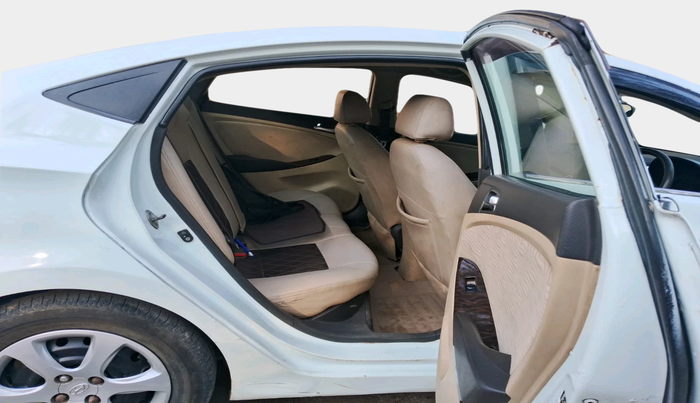 2011 Hyundai Verna FLUIDIC 1.6 VTVT EX, Petrol, Manual, 97,297 km, interior