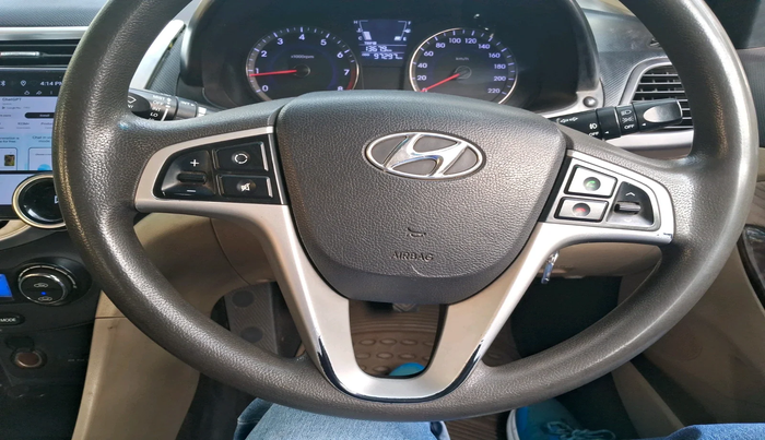 2011 Hyundai Verna FLUIDIC 1.6 VTVT EX, Petrol, Manual, 97,297 km, interior