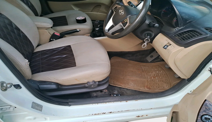 2011 Hyundai Verna FLUIDIC 1.6 VTVT EX, Petrol, Manual, 97,297 km, interior