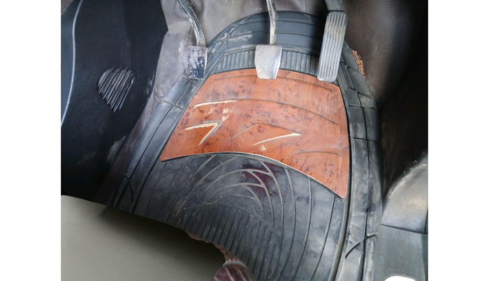 2012 Mahindra XUV500 W8, Diesel, Manual, 1,08,942 km, interior