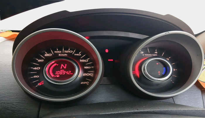 2012 Mahindra XUV500 W8, Diesel, Manual, 1,08,942 km, interior