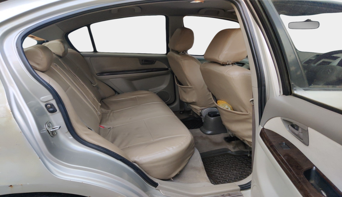 2010 Maruti SX4 VXI, Petrol, Manual, 1,76,370 km, interior