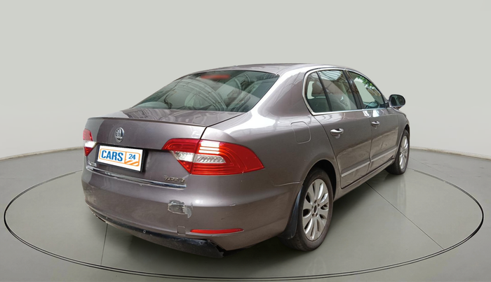 2014 Skoda Superb ELEGANCE 1.8 TSI AT, Petrol, Automatic, 1,55,660 km, exterior