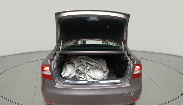 2014 Skoda Superb ELEGANCE 1.8 TSI AT, Petrol, Automatic, 1,55,660 km, exterior