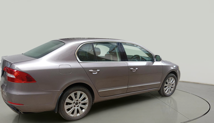 2014 Skoda Superb ELEGANCE 1.8 TSI AT, Petrol, Automatic, 1,55,660 km, exterior