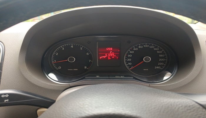 2010 Volkswagen Vento HIGHLINE 1.6 MPI, Petrol, Manual, 61,289 km, interior