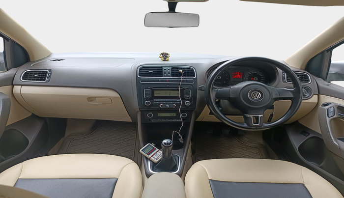 2010 Volkswagen Vento HIGHLINE 1.6 MPI, Petrol, Manual, 61,289 km, interior