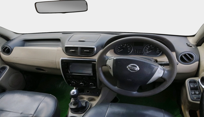 2014 Nissan Terrano XV D THP PREMIUM 110 PS, Diesel, Manual, 1,63,950 km, interior