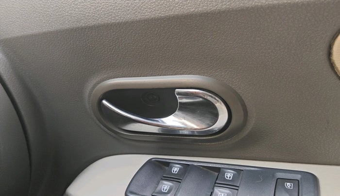 2015 Renault Lodgy 85 PS RXZ, Diesel, Manual, 2,59,736 km, interior